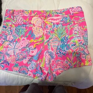 Lilly Pulitzer shorts. Worn 2 times. Excellent condition